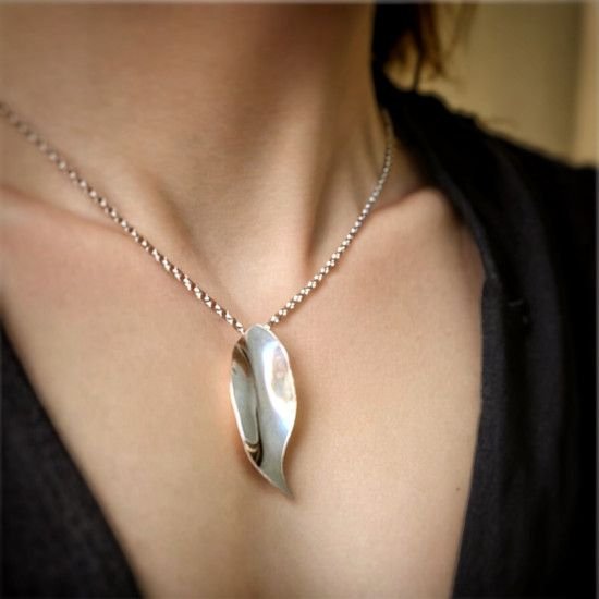 COLLAR HOJA MINIMALISTA DE PLATA, COLGANTE UNICO, MILAGRO ROUSSE