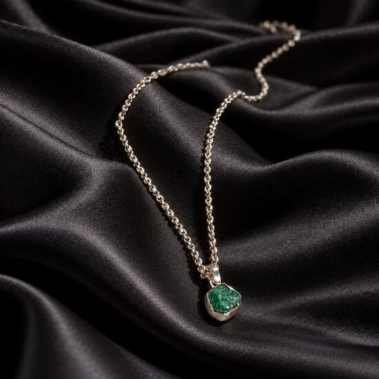 Colgante Esmeralda en Bruto Plata 925, Milagro Rousse